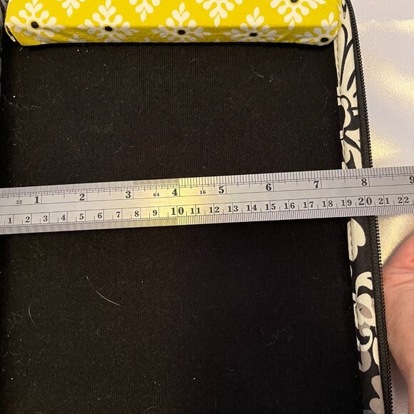 Vera Bradley Hard Shell Tablet Case – Retired “Baroque” Pattern – Crossbody - Picture 12 of 16